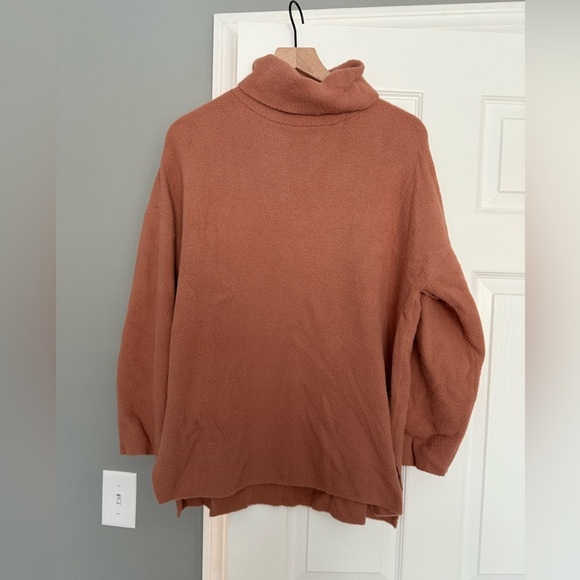 Abercrombie & Fitch Sweaters - Abercrombie and Fitch sweater